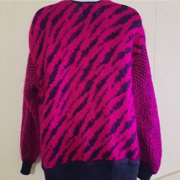 Dunail Irish mohair zebra bright pink cardigan - Picture 7 of 12